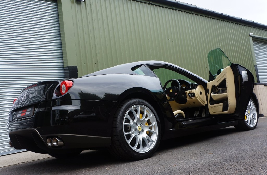 FERRARI 599