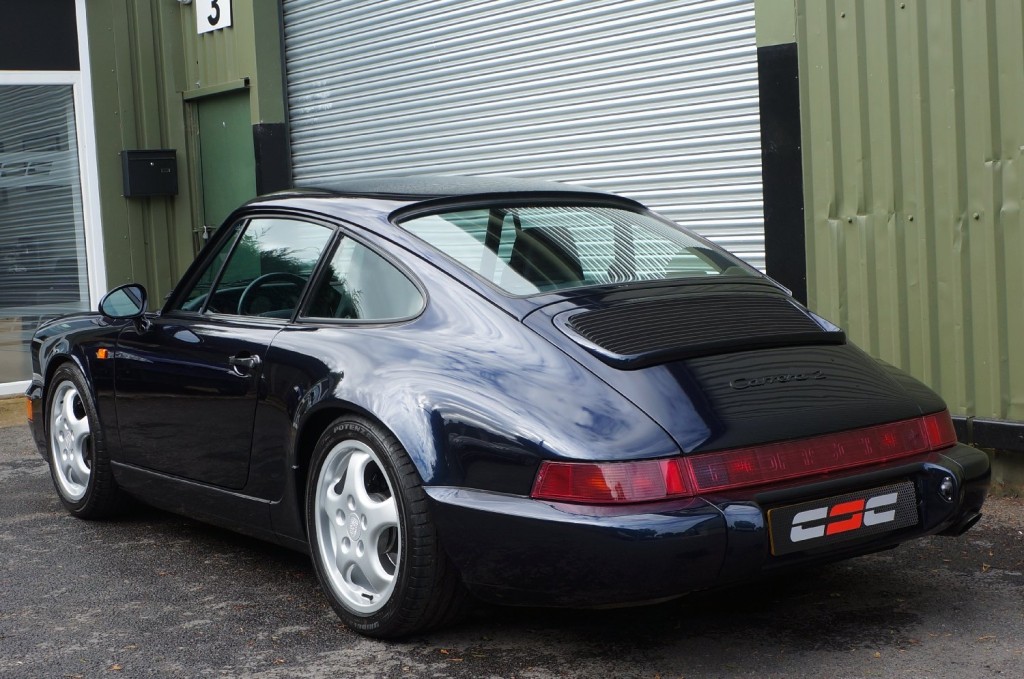 PORSCHE 911