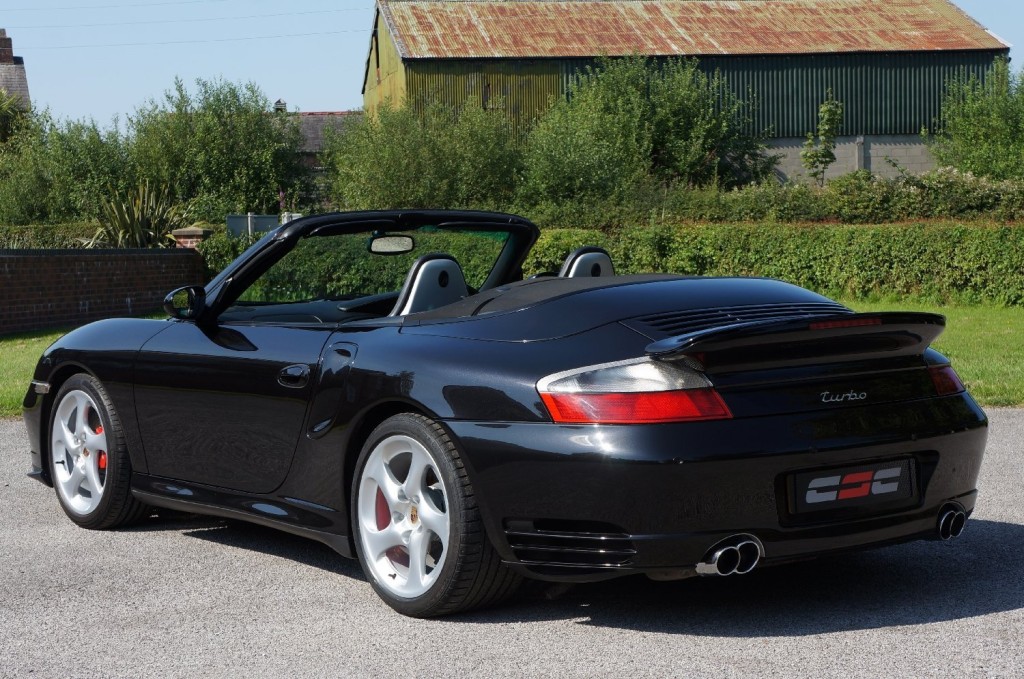 PORSCHE 911 TURBO