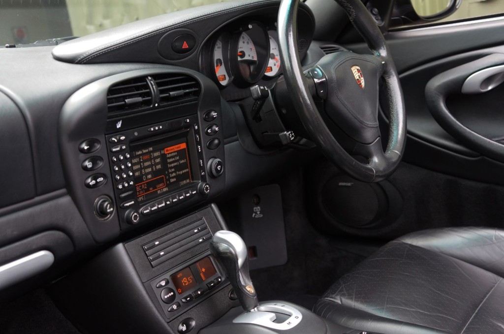 PORSCHE 911 TURBO