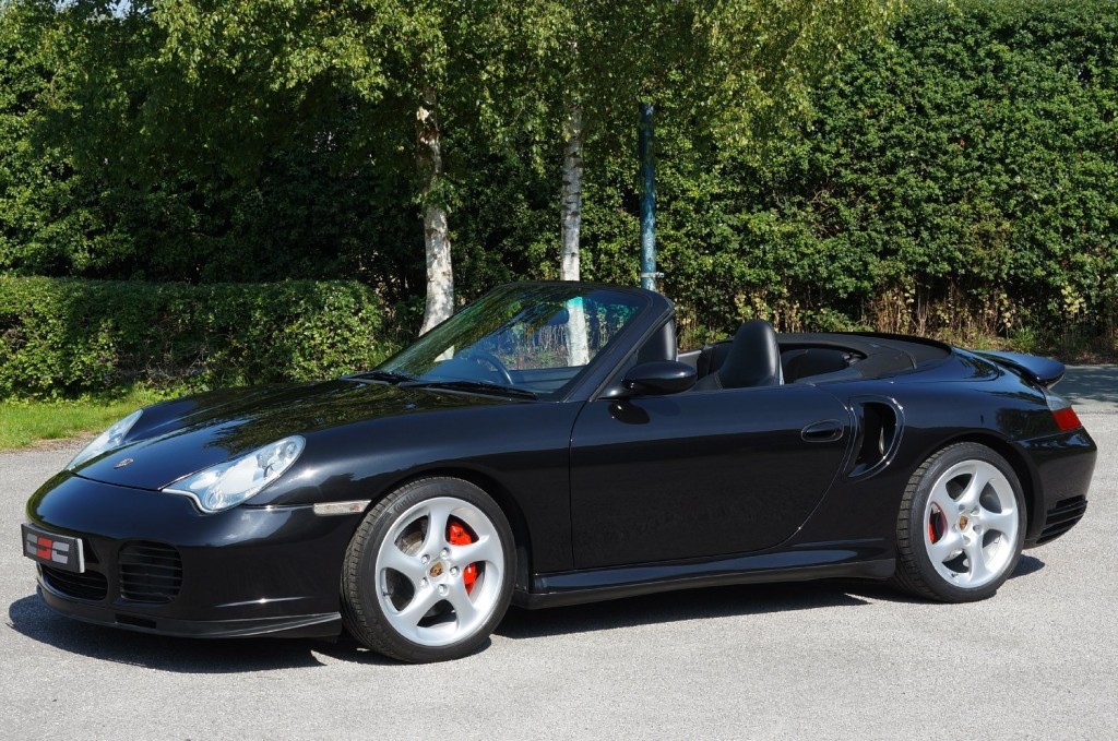 PORSCHE 911 TURBO