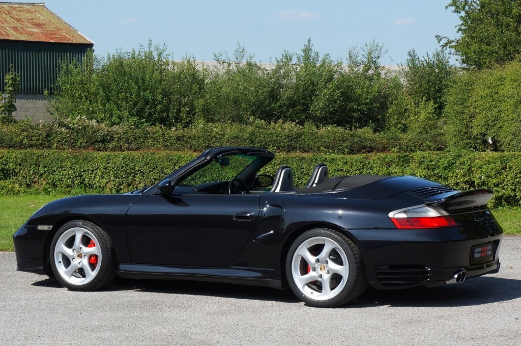 PORSCHE 911 TURBO