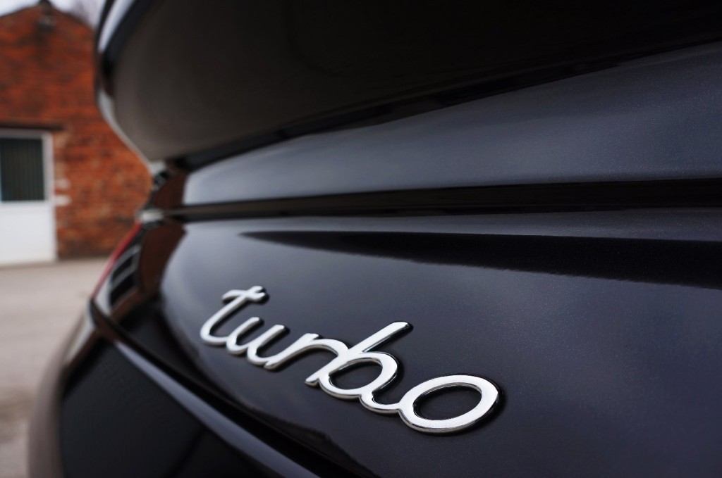 PORSCHE 911 TURBO