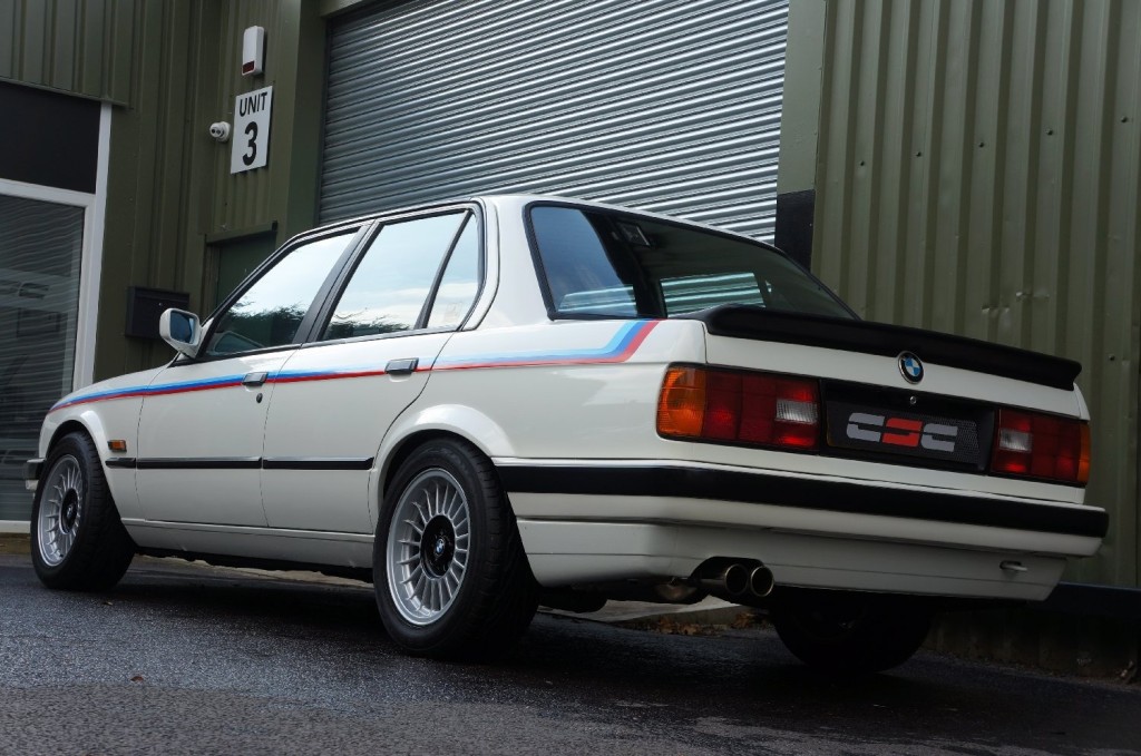 BMW 3 SERIES