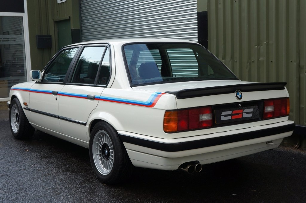 BMW 3 SERIES