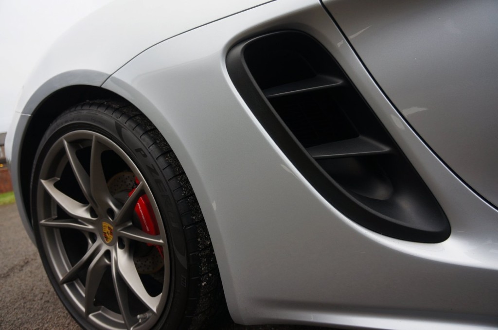 PORSCHE CAYMAN