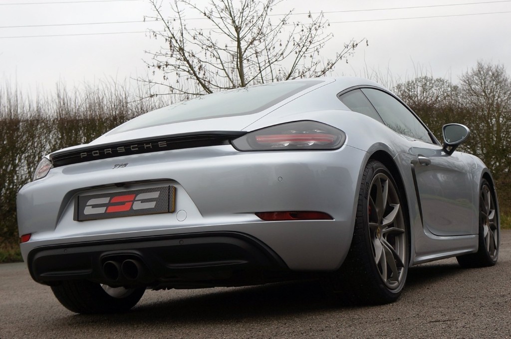 PORSCHE CAYMAN