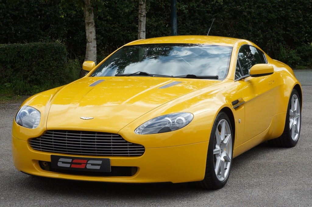 ASTON MARTIN VANTAGE
