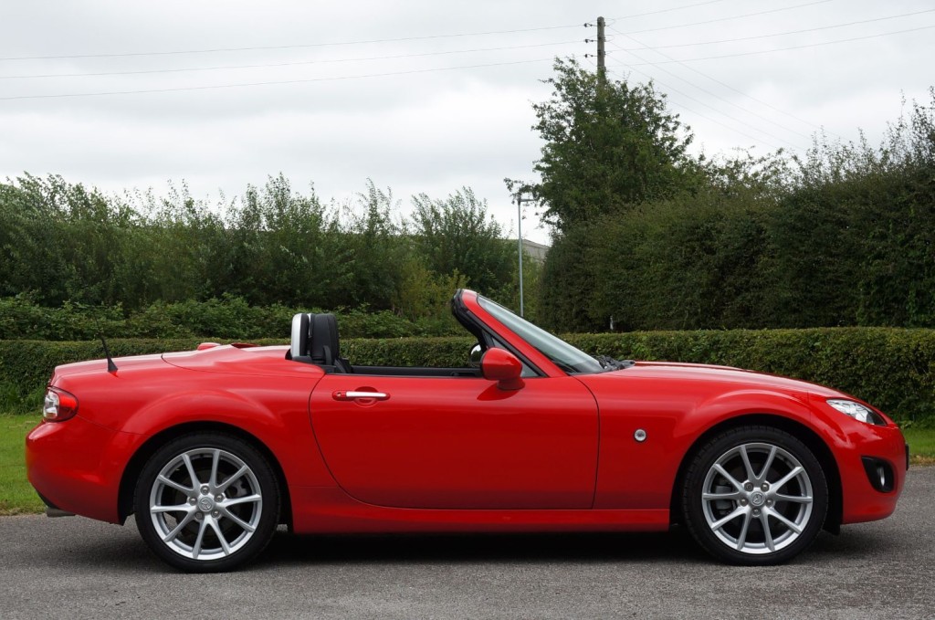 View MAZDA MX-5 2.0i Sport Tech