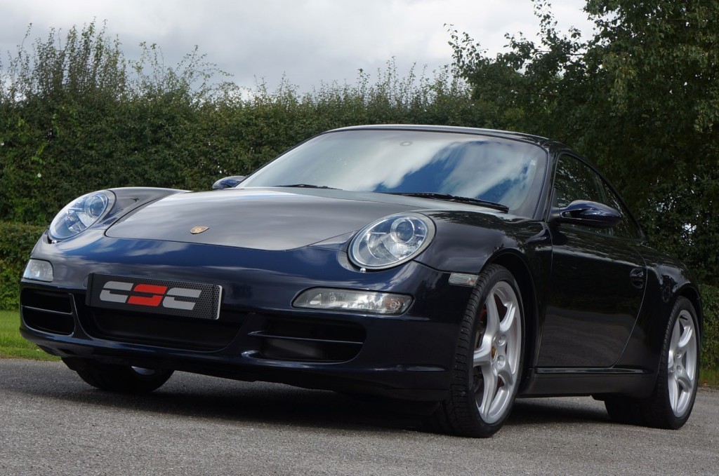 PORSCHE 911
