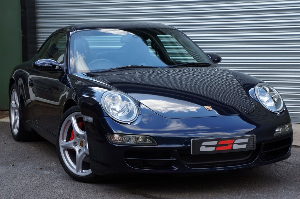 PORSCHE 911
