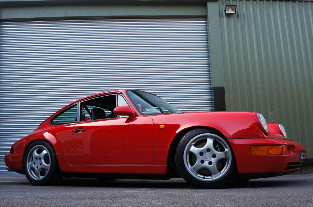 PORSCHE 911