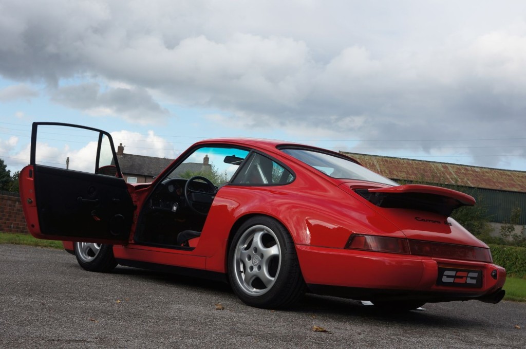 PORSCHE 911