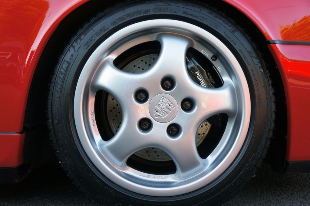 PORSCHE 911