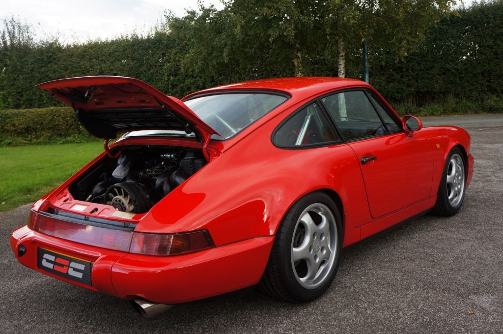 PORSCHE 911