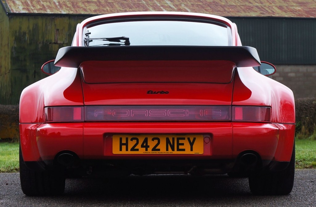PORSCHE 911