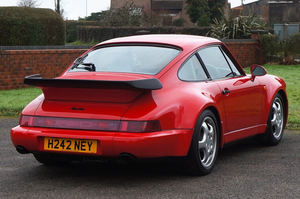 PORSCHE 911