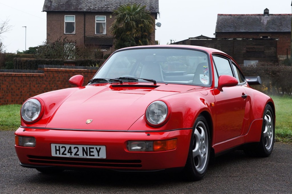 PORSCHE 911
