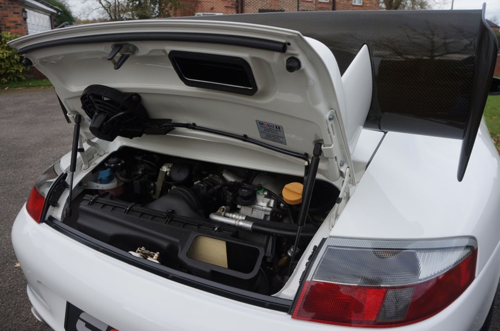PORSCHE 911 MK 996