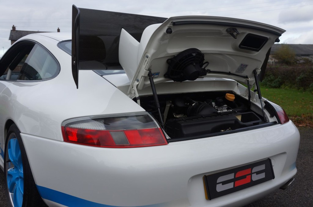 PORSCHE 911 MK 996