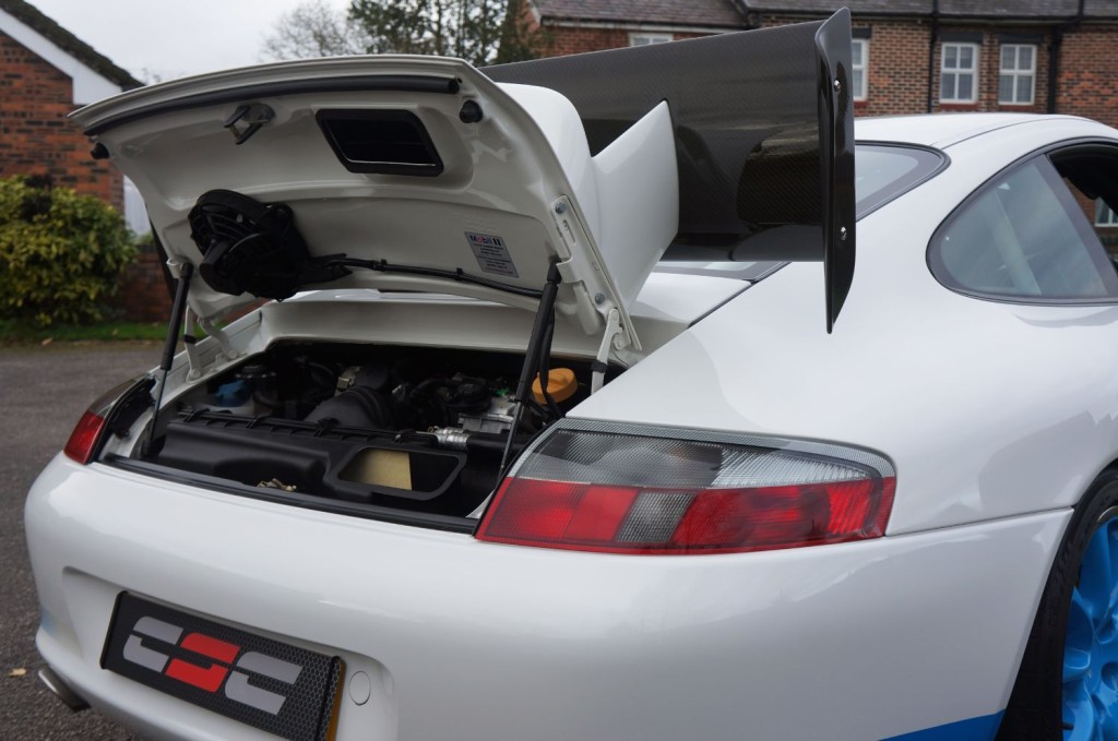 PORSCHE 911 MK 996