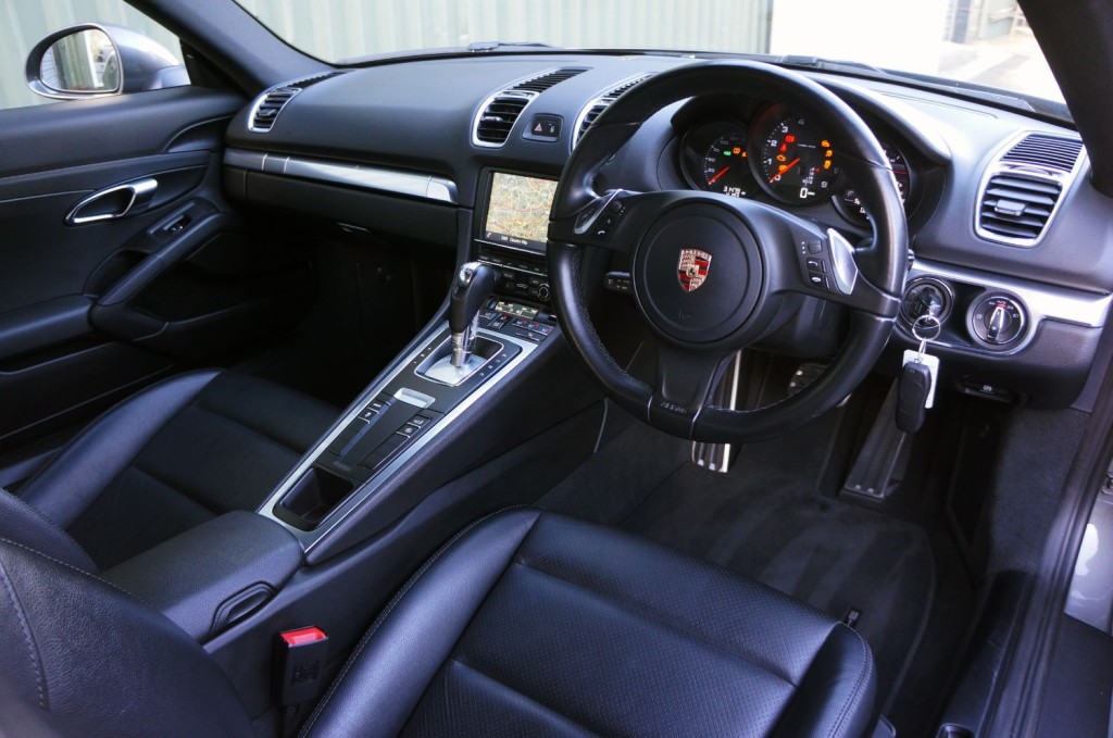 PORSCHE CAYMAN
