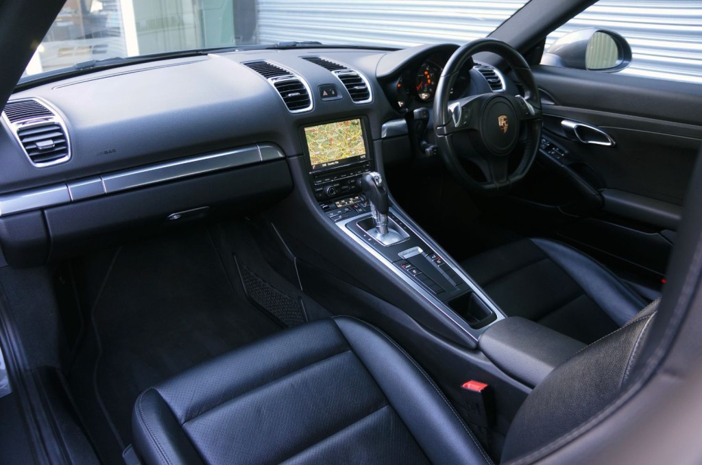 PORSCHE CAYMAN