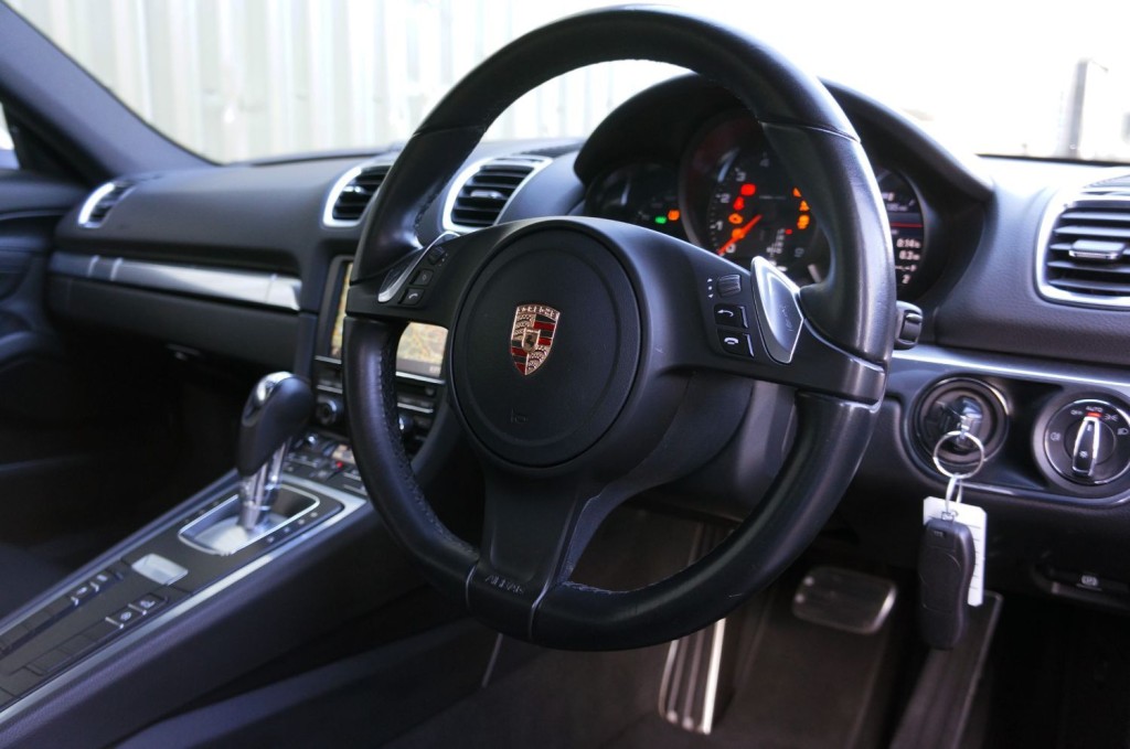 PORSCHE CAYMAN