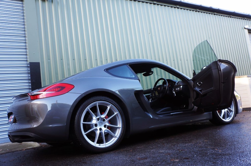 PORSCHE CAYMAN