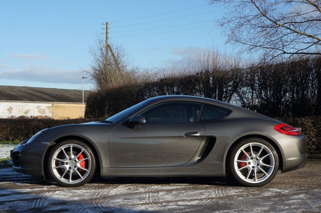 PORSCHE CAYMAN