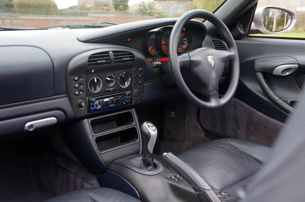 PORSCHE BOXSTER