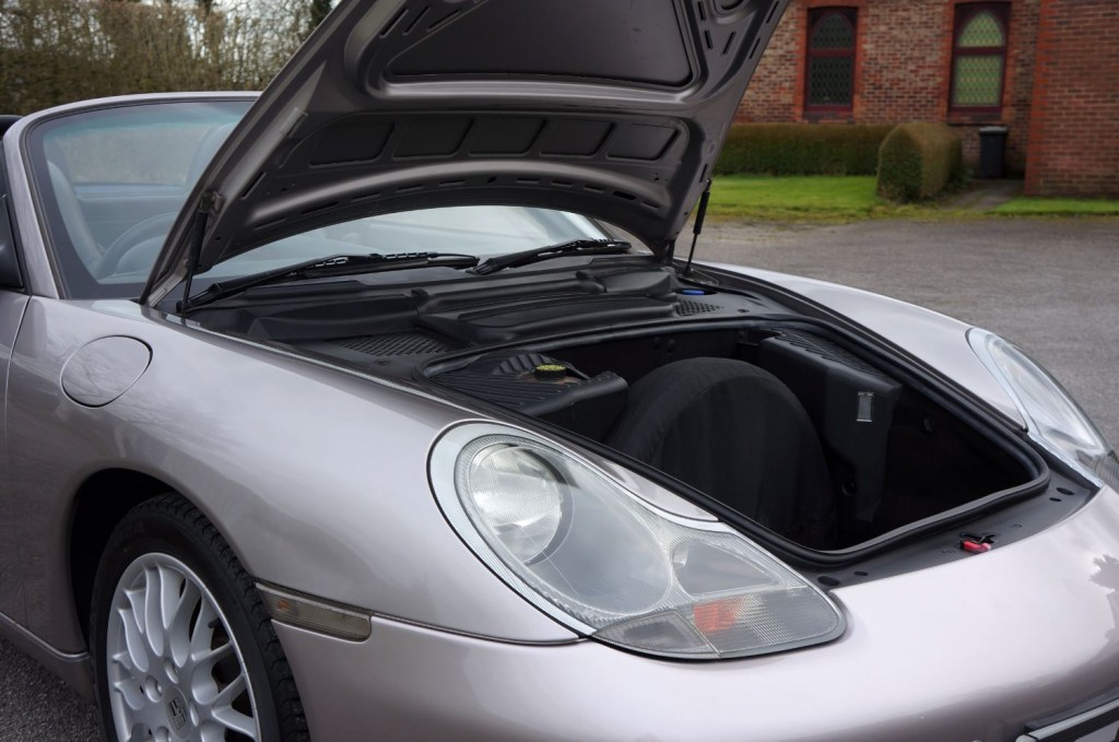 PORSCHE BOXSTER