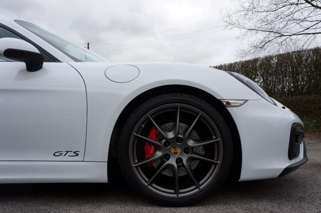 PORSCHE CAYMAN