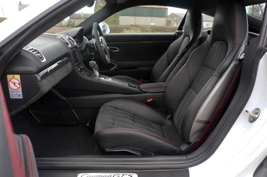 PORSCHE CAYMAN