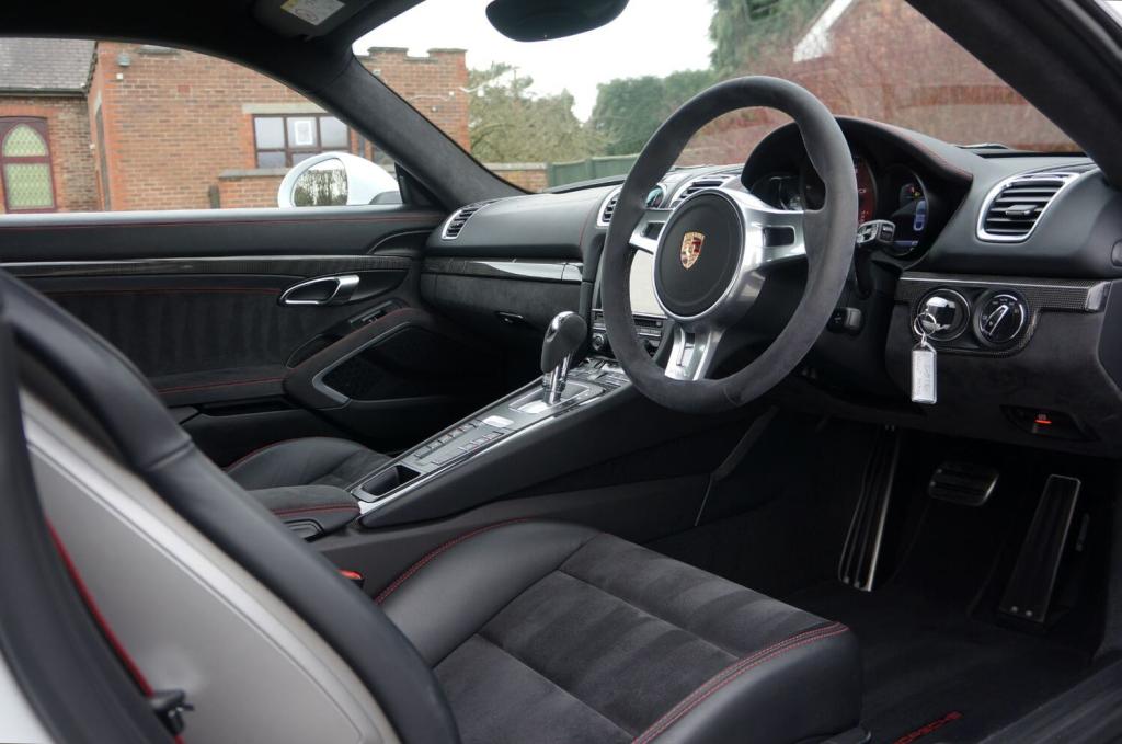 PORSCHE CAYMAN