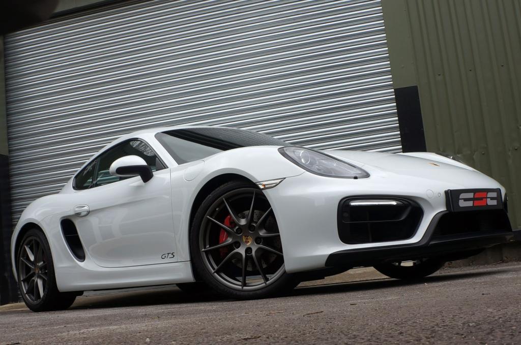 PORSCHE CAYMAN