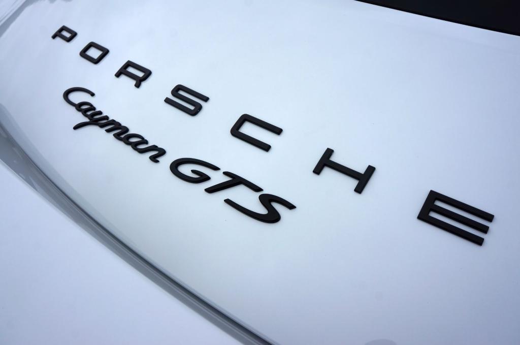 PORSCHE CAYMAN