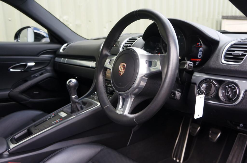 PORSCHE CAYMAN
