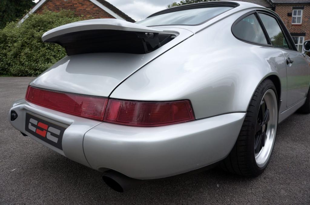 PORSCHE 911 CLASSIC