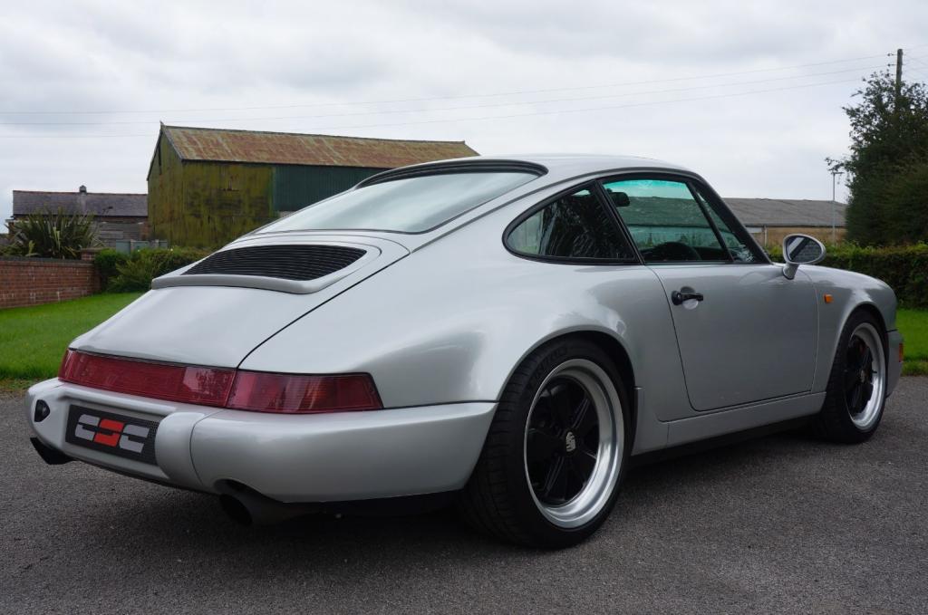 PORSCHE 911 CLASSIC