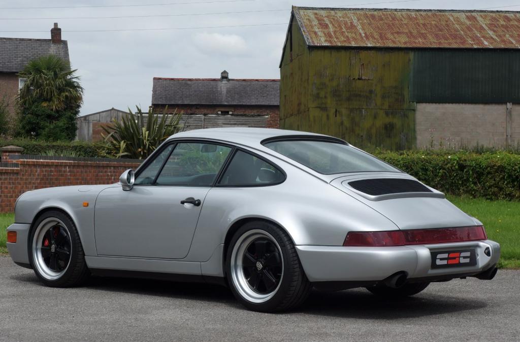 PORSCHE 911 CLASSIC