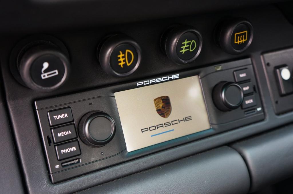 PORSCHE 911 CLASSIC