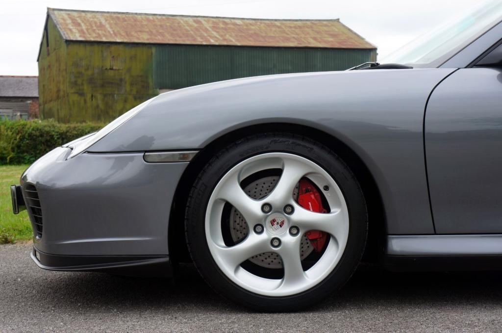 PORSCHE 911 MK 996