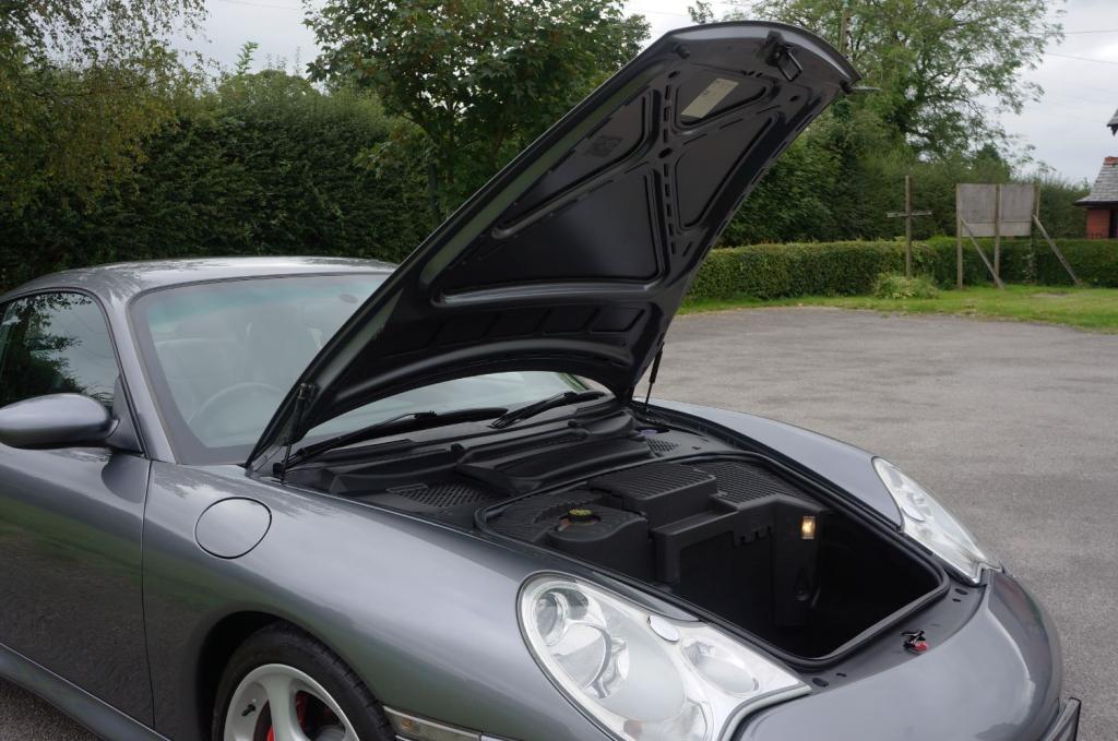 PORSCHE 911 MK 996