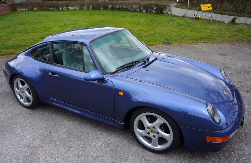 PORSCHE 911