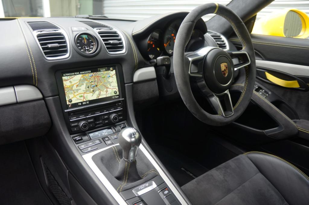 PORSCHE CAYMAN