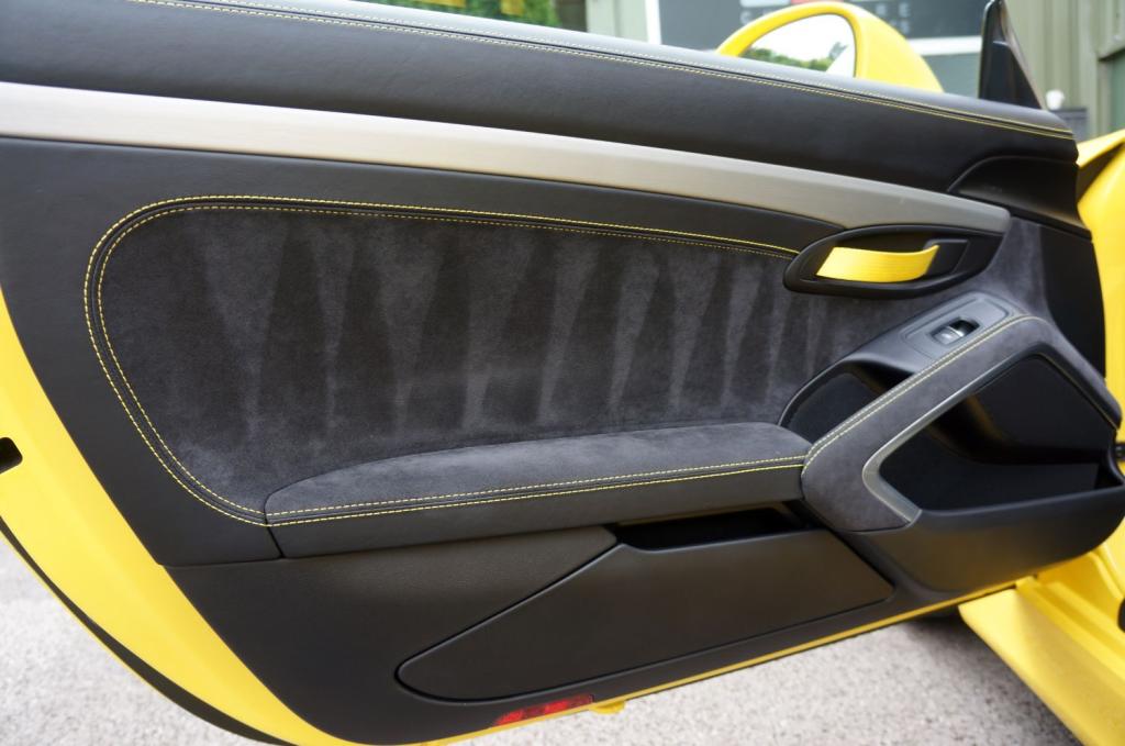 PORSCHE CAYMAN