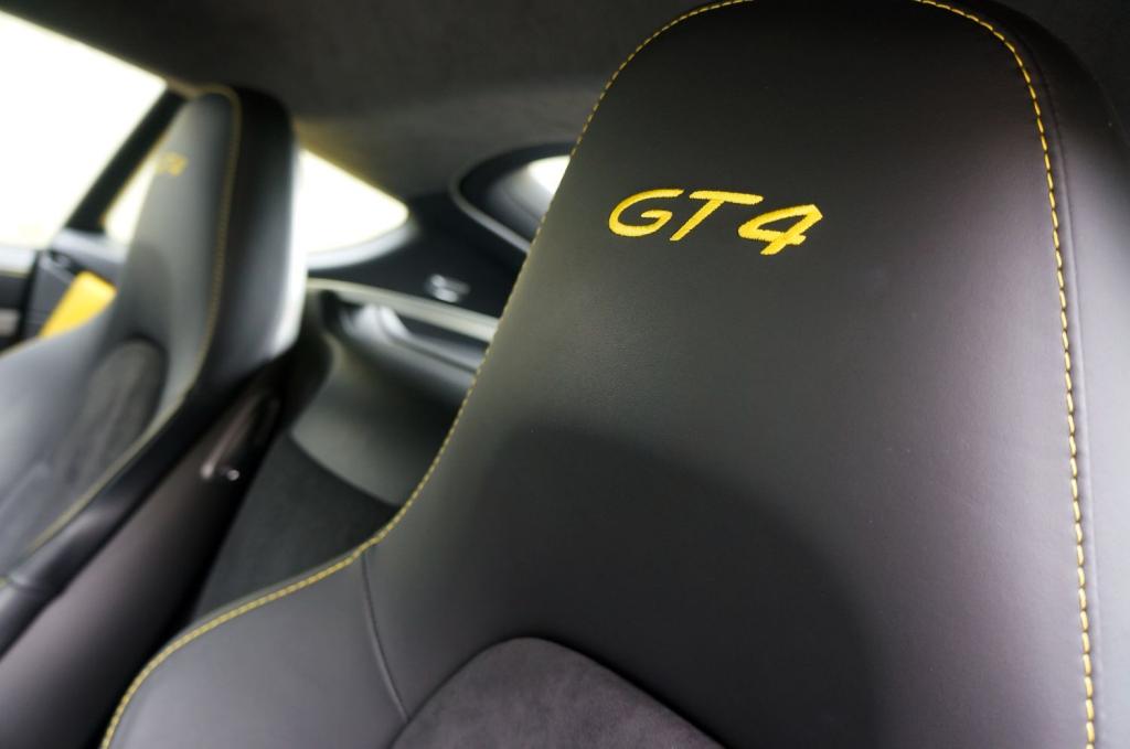PORSCHE CAYMAN