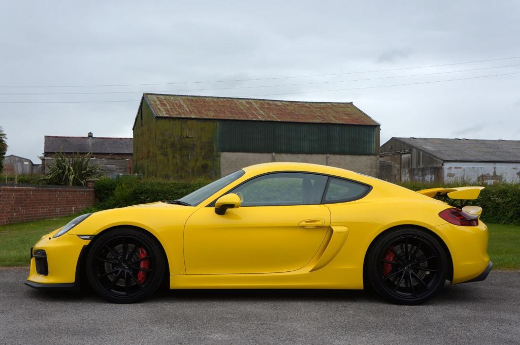 PORSCHE CAYMAN