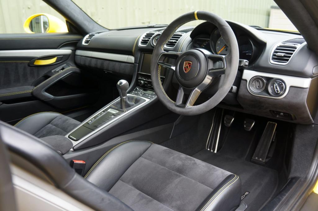 PORSCHE CAYMAN